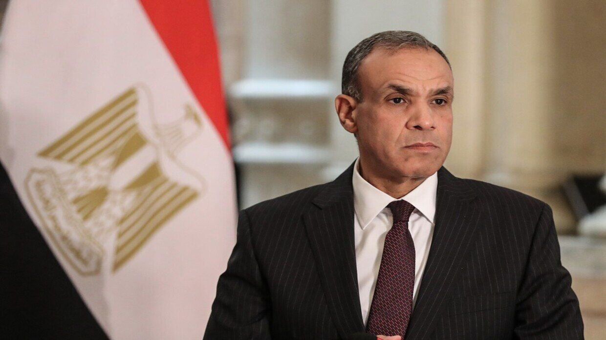 وزير الخارجية ينقل رسالة شفهية من الرئيس السيسي إلى رئيس وزراء العراق 